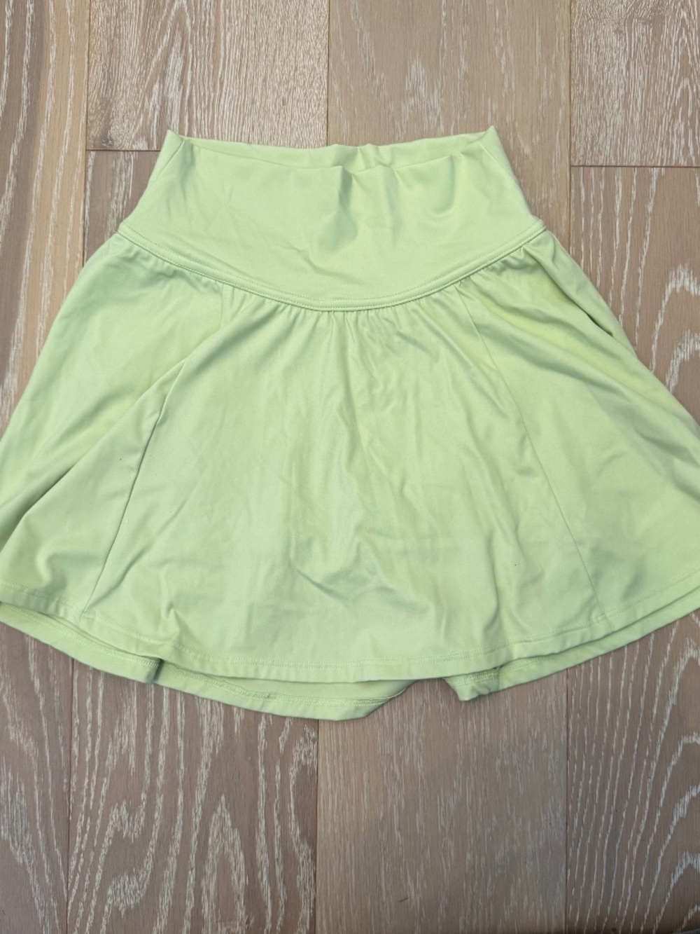 GILLY HICKS SKORT NEON GREEN/YELLOW XS